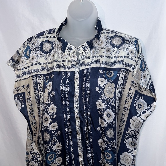 Johnny Was Women Zinnia Floral Print Short Sleeve Silk Top Size Medium - Picture 2 of 10